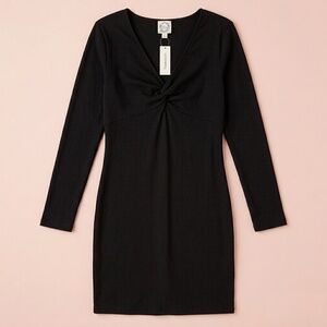 NWT Francesca’s Black Long-Sleeve Bodycon Midi Dress